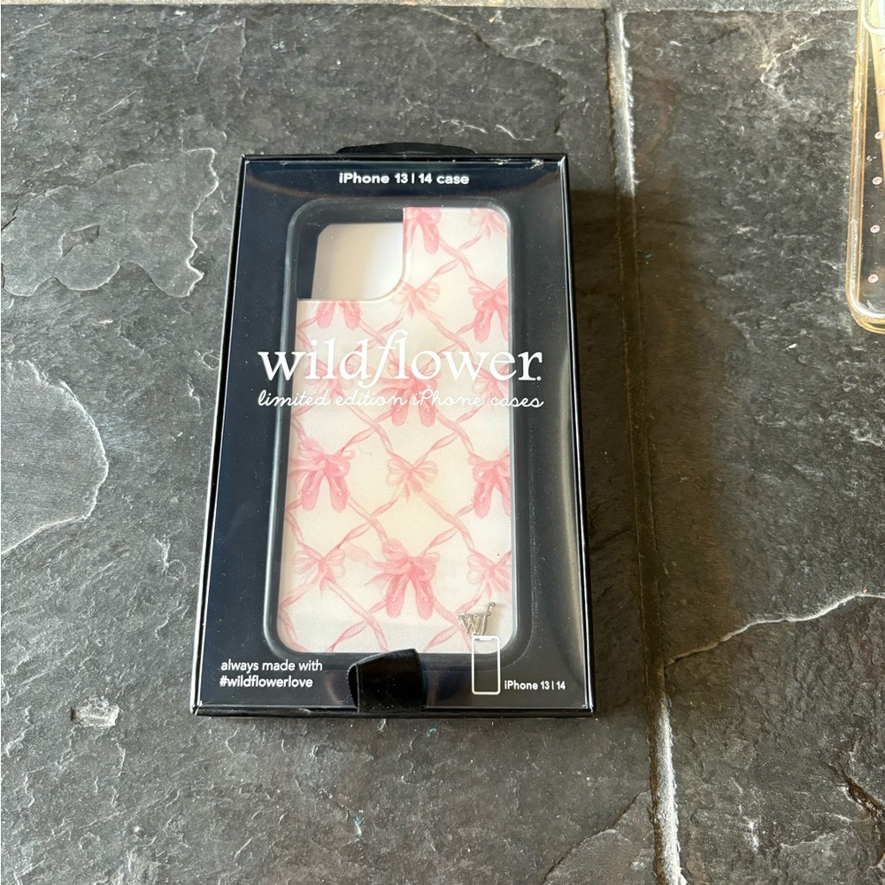 Wildflowers Pink iPhone Kensington 13/14 Case